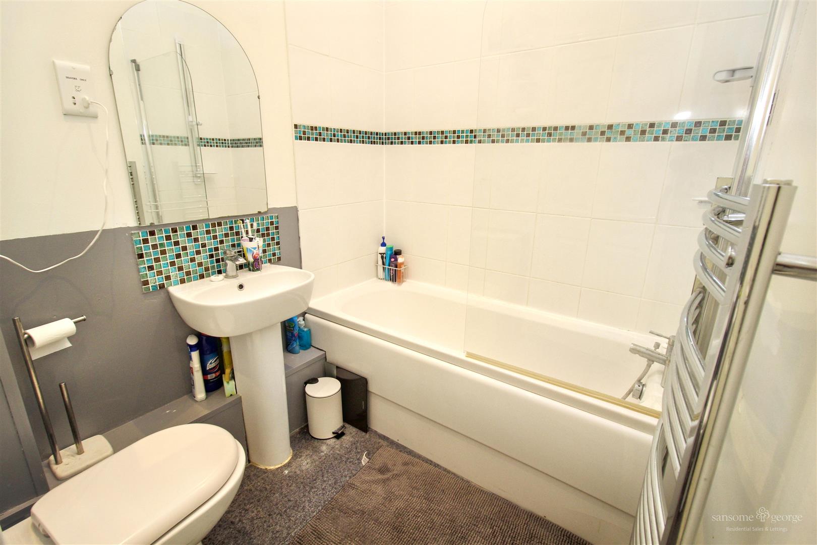 Norcot Road, Tilehurst, Reading